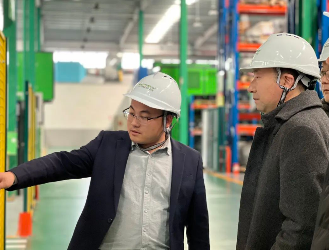 薩震節(jié)能空壓機